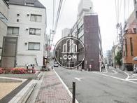 玄関前の歩道