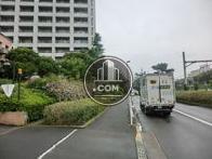 線路沿いの通りです