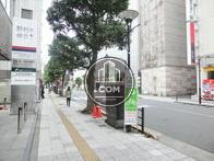 街路樹のある歩道