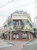 Y字路角地ビル