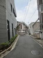 側面は奥に行くに連れて低くなっています