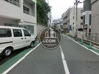 物件前面の通りです