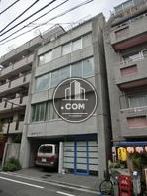 窓面が大きくインパクトがあります