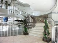 大きな螺旋状階段