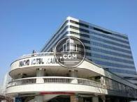 丸く突き出た特徴的な外観