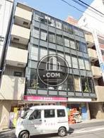日差しの入るオフィス
