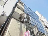 歩道から見上げた様子