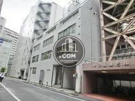 地上6階建ての物件です