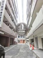 建物横の脇道
