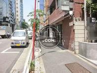 歩道の道幅は広めです