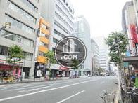 新宿三丁目駅方面