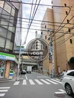 西側側面通り