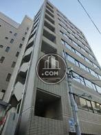 側面は北向き、窓が多いです