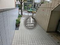 玄関アプローチです
