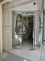 重厚的なエントランスです