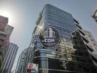 建物の裏側ですが、メイン外観でもおかしくない装いです