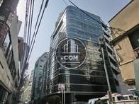 裏通り側ですが、正面でもおかしくない外観をしています