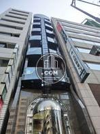 青山通りに相応しい外観と思います