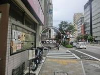 交通量の多い道路です