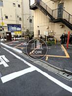 となりに時間貸し駐車場
