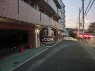 町田街道側に駐車場があります