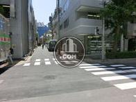 前面の道路です