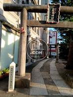 神社が隣にあり