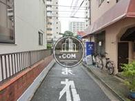 横の路地側から撮影