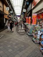 新仲見世商店街に面してます