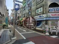 学芸大学駅方向にある商店街