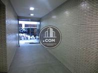 壁面はタイル張りです