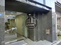 石造りのエントランスです