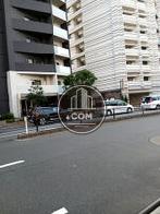 建物前の通り