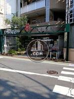 駅前に本屋有り