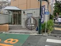 正面入口付近です