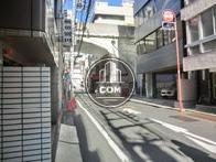 車の通りも少ないエリアです