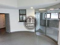 広々と美しいエントランス