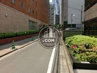 前面道路です