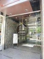 シンプルな玄関前空間