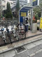 ビル前に駐輪場あり