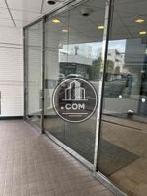 ガラス窓の出入り口