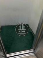 エレベーター内部