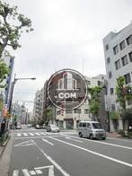 新富町駅へアクセスする通りです