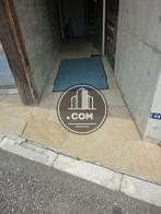 歩道との間に段差はありません