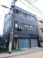 一場ビルの外観写真
