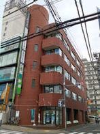 新松戸岡田ビルの外観写真