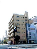 ニュー上馬マンションの外観写真