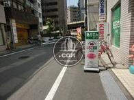 玄関より駅方面へ向かう道です
