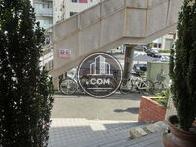 ビル前に歩道橋があるのは便利で嬉しいですね