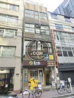 シンプルなデザインの外観